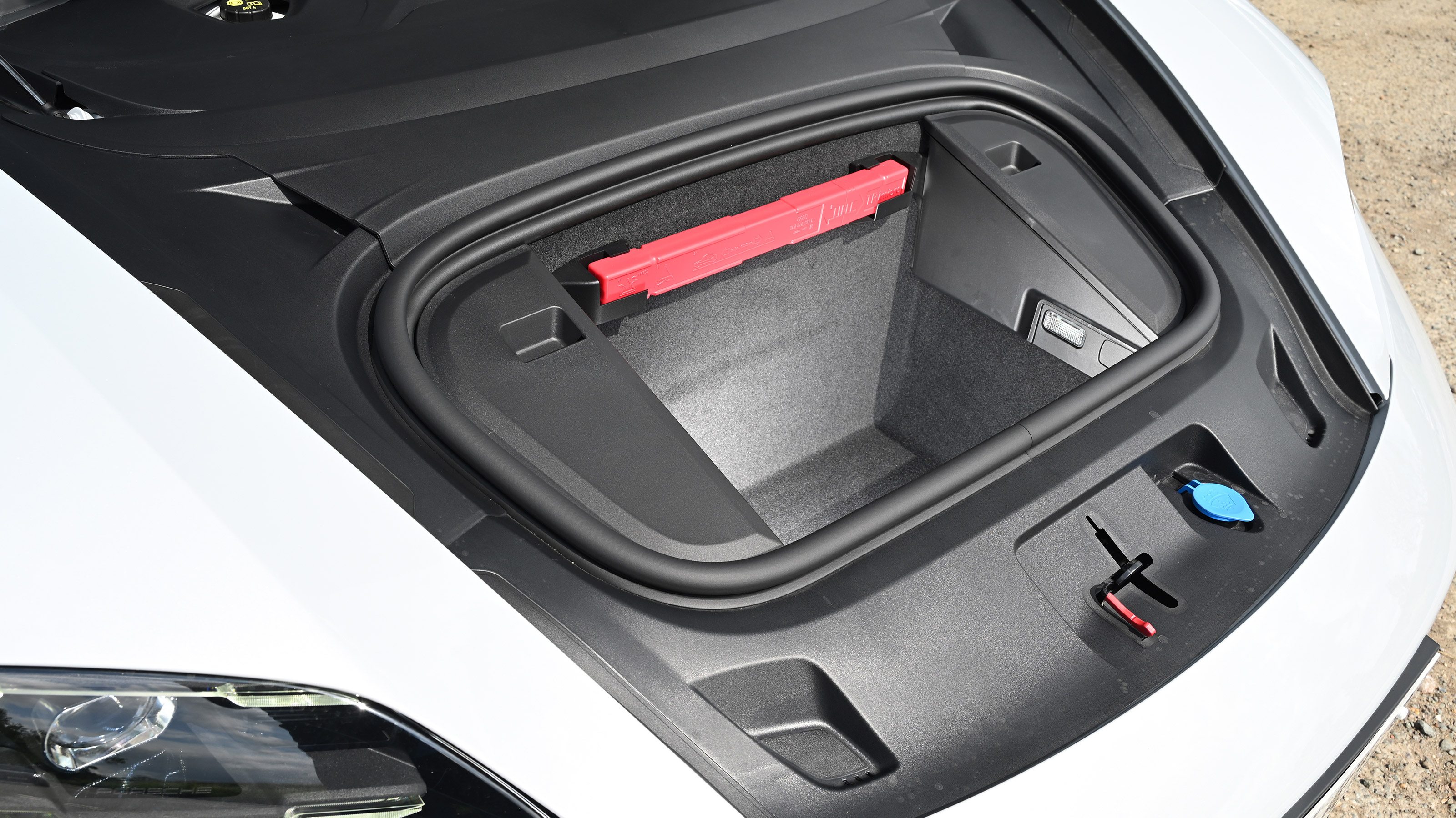 Porsche Taycan facelift - front boot