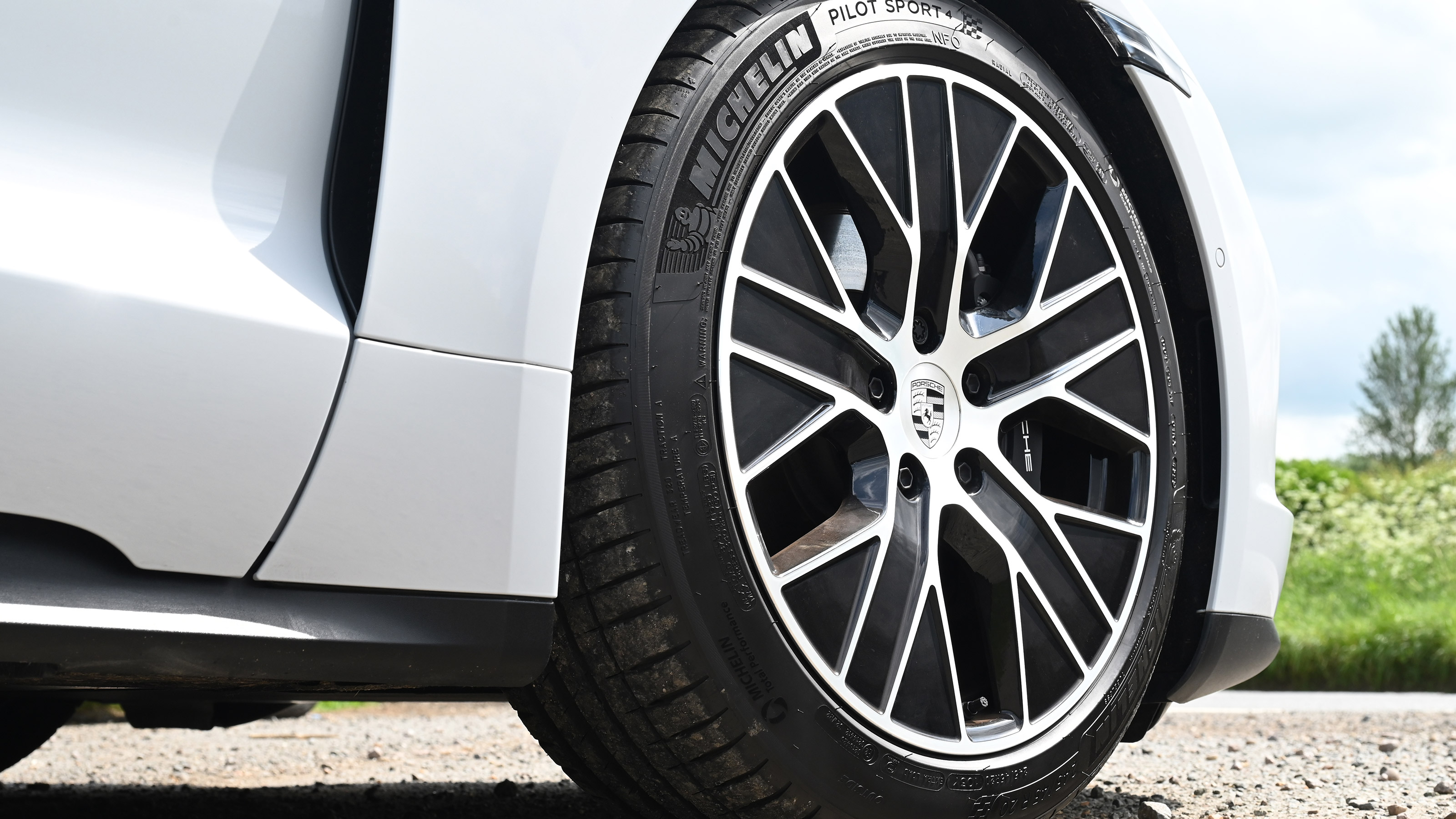 Porsche Taycan facelift - wheel