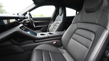 Porsche Taycan facelift - front seats