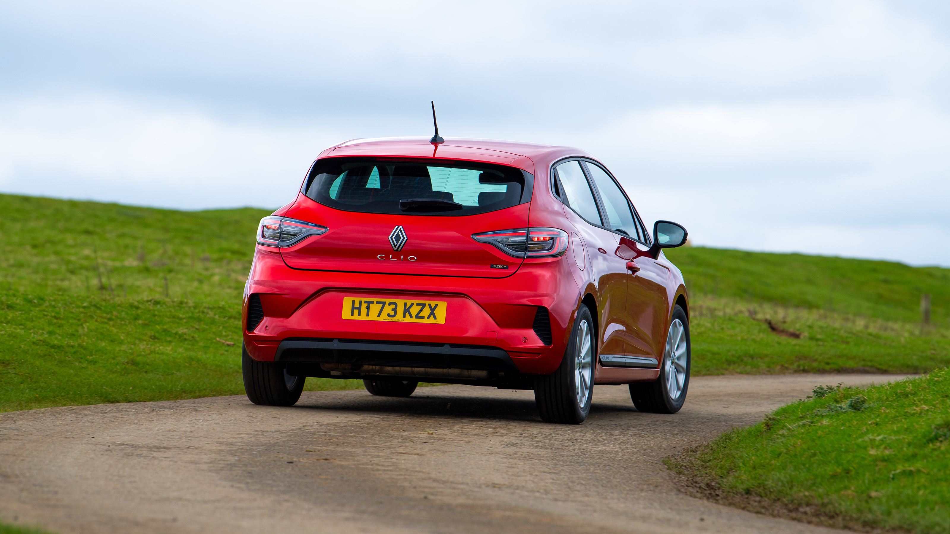 Renault Clio - rear cornering