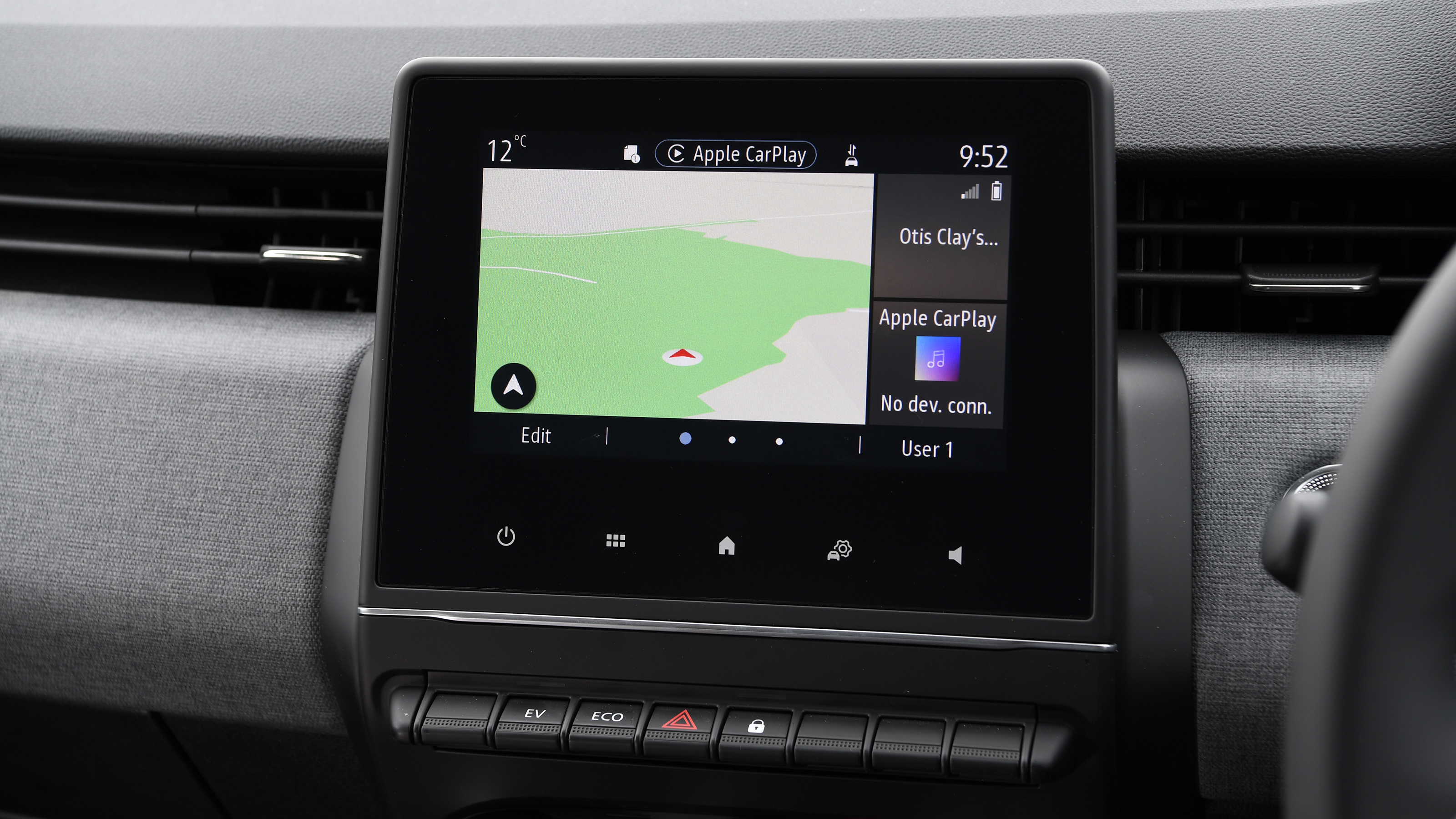 Renault Clio - infotainment screen