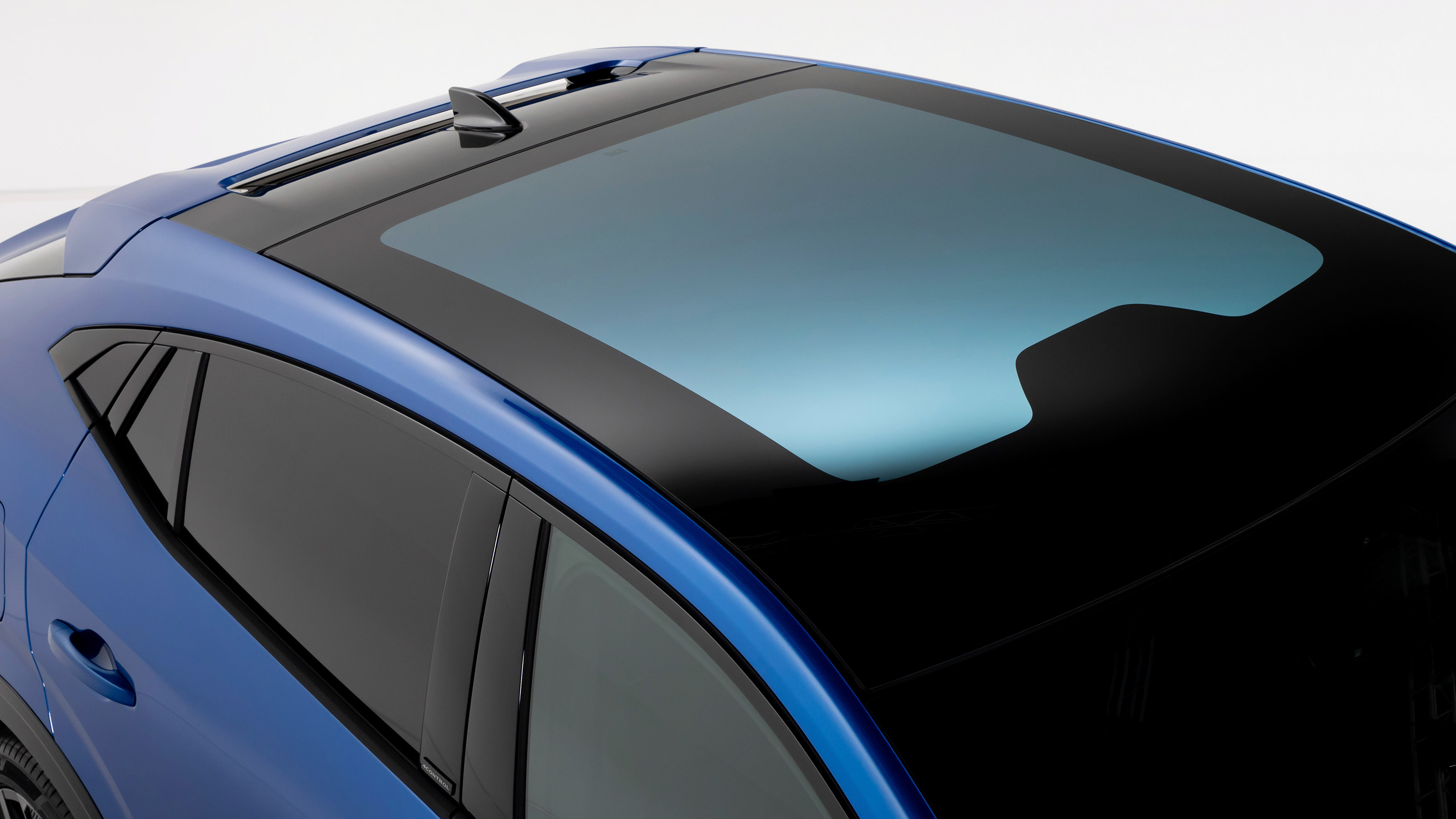 Renault Rafale - roof