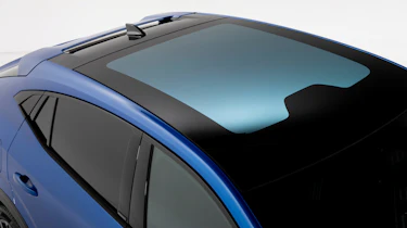 Renault Rafale - roof