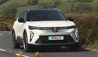 Renault Scenic UK - front cornering