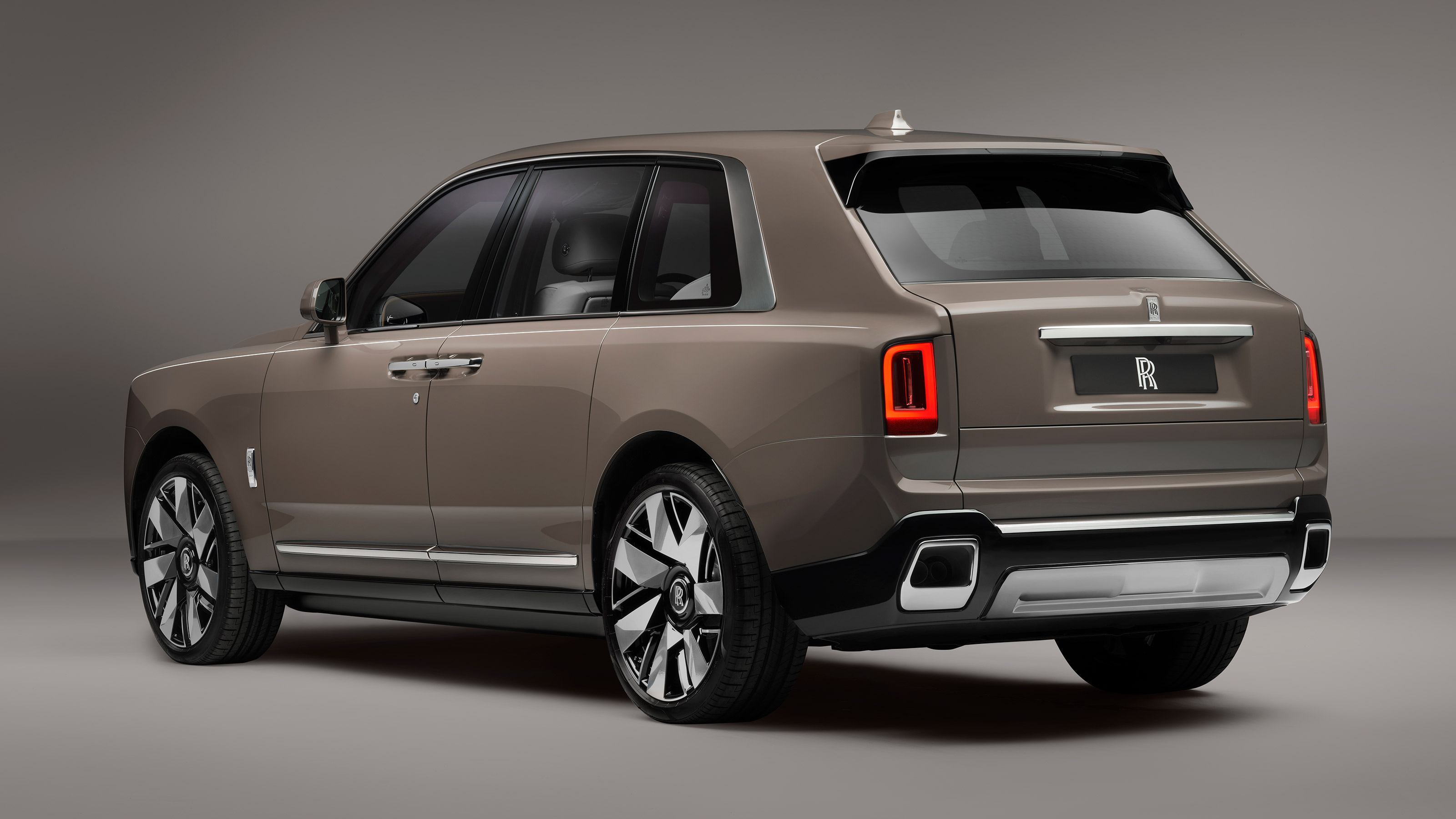 Rolls-Royce Cullinan Series II - rear