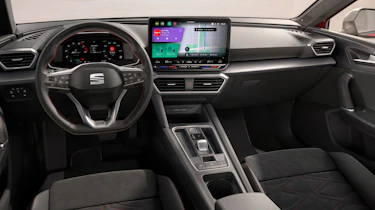 SEAT Leon front interior