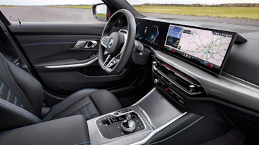 BMW 3 Series Touring Facelift dynamic interior overview