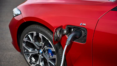 BMW 3 Series Touring Facelift hybrid plug