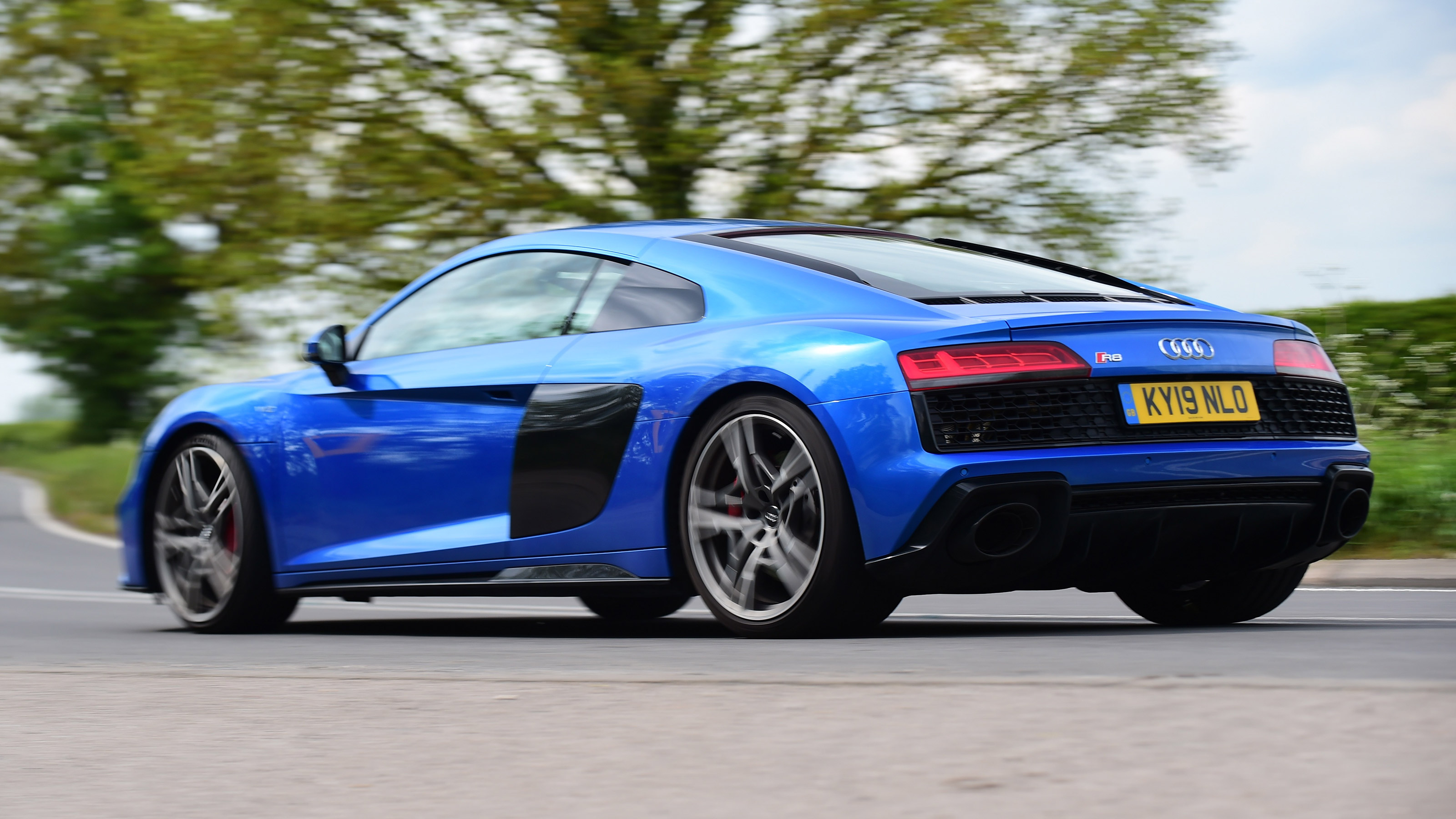Used Audi R8 Mk2 - rear cornering