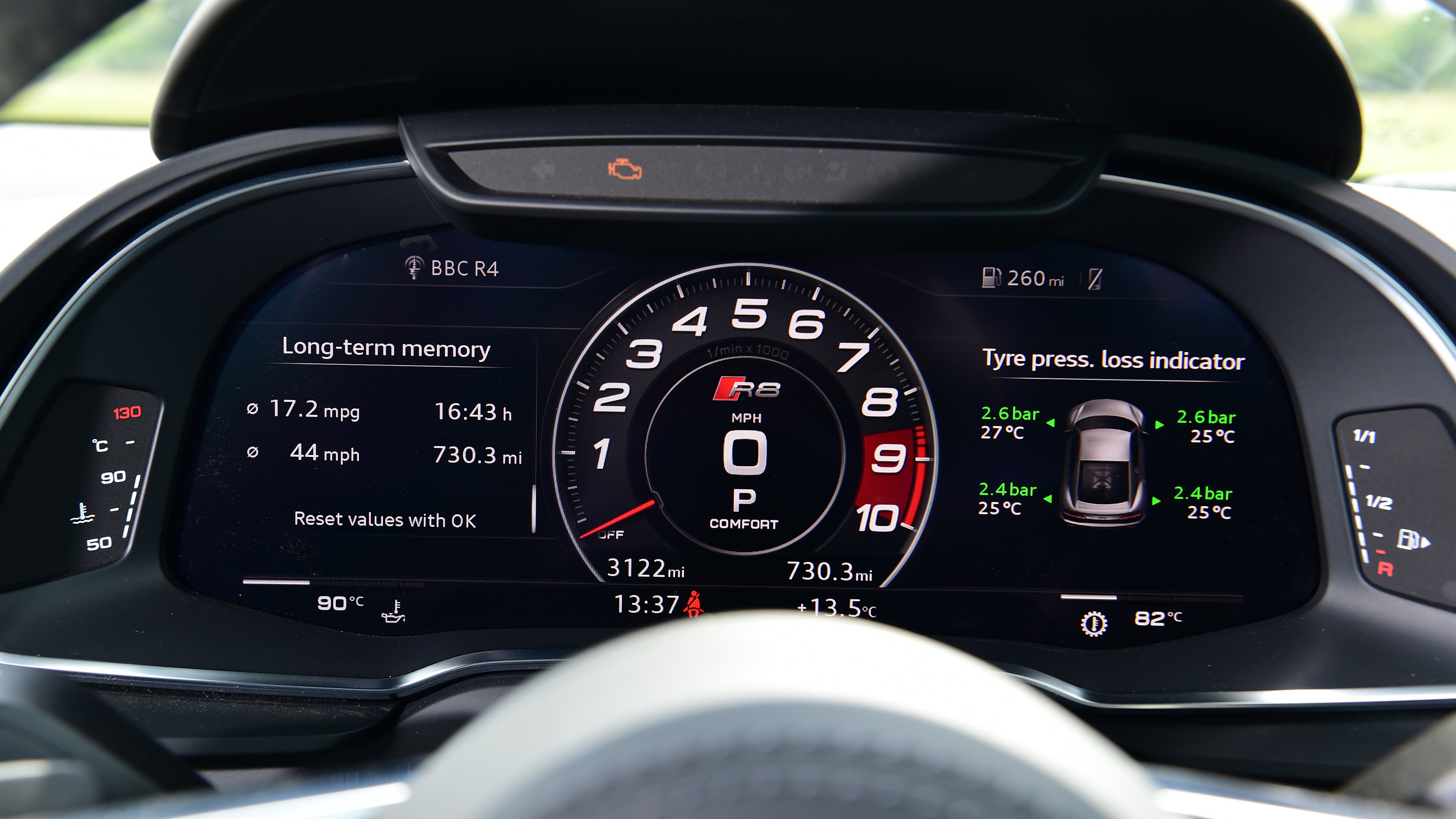 Used Audi R8 Mk2 - dials