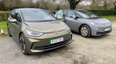 Two Volkswagen ID.3s