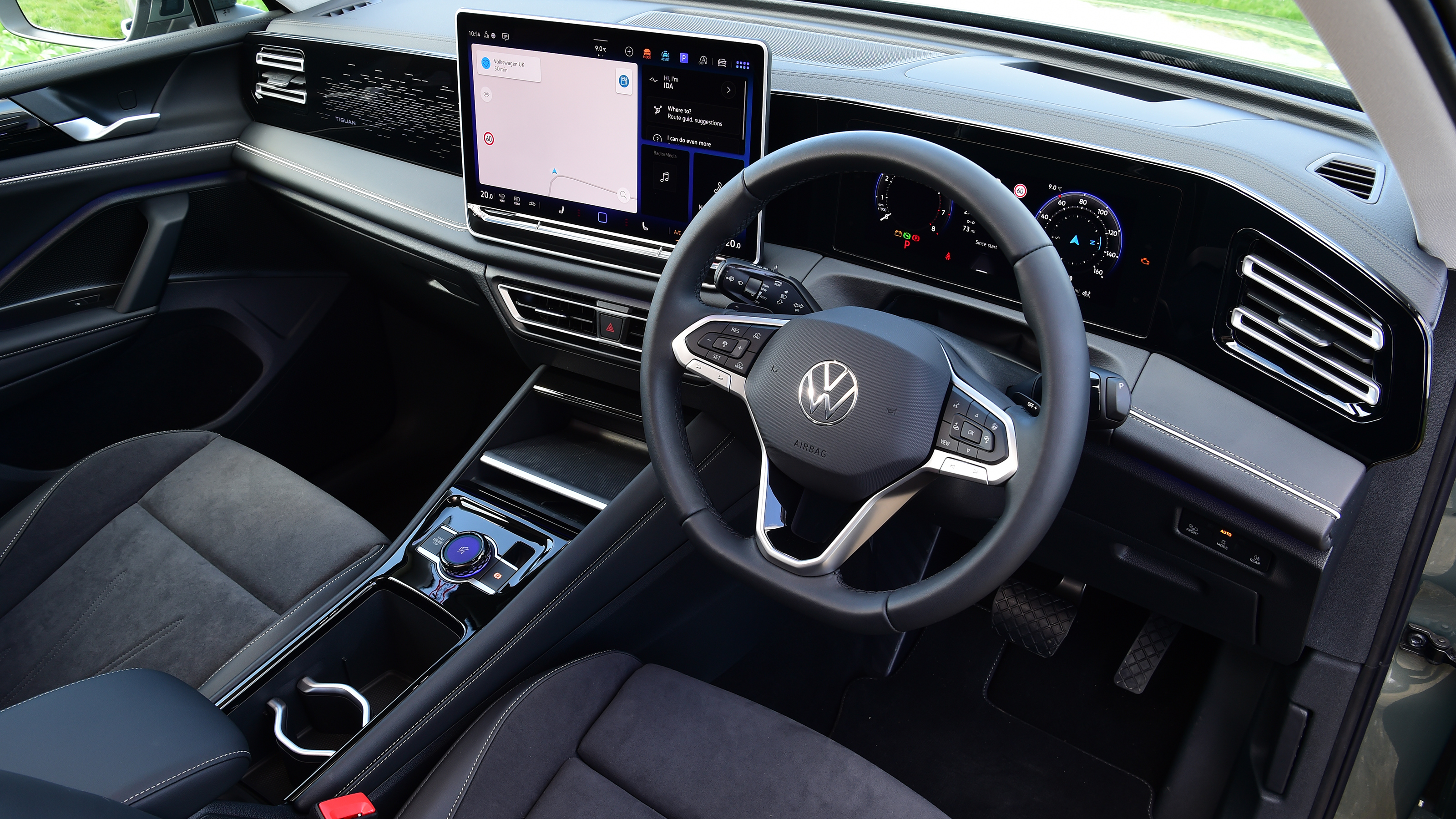 Volkswagen Tiguan - dashboard