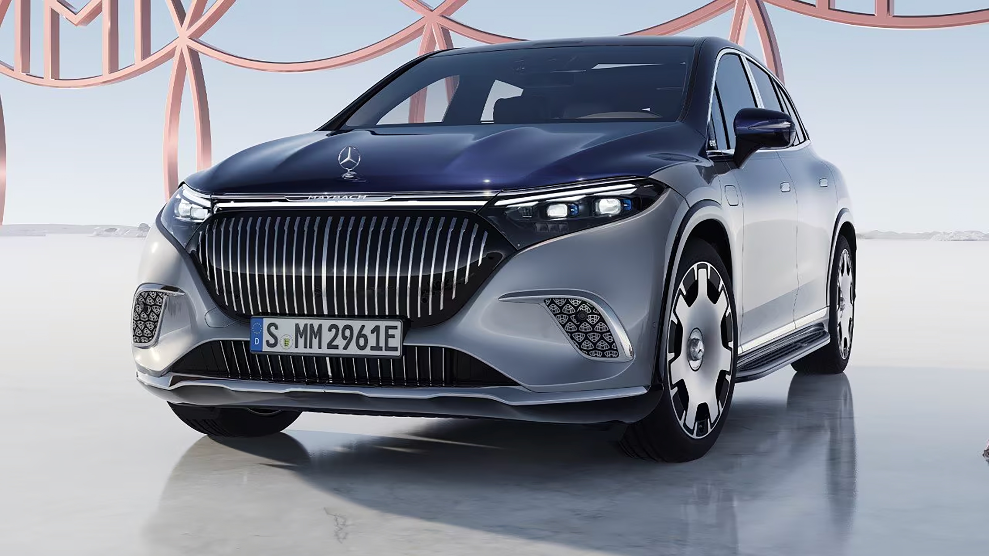 Mercedes-Maybach EQS SUV front 3/4