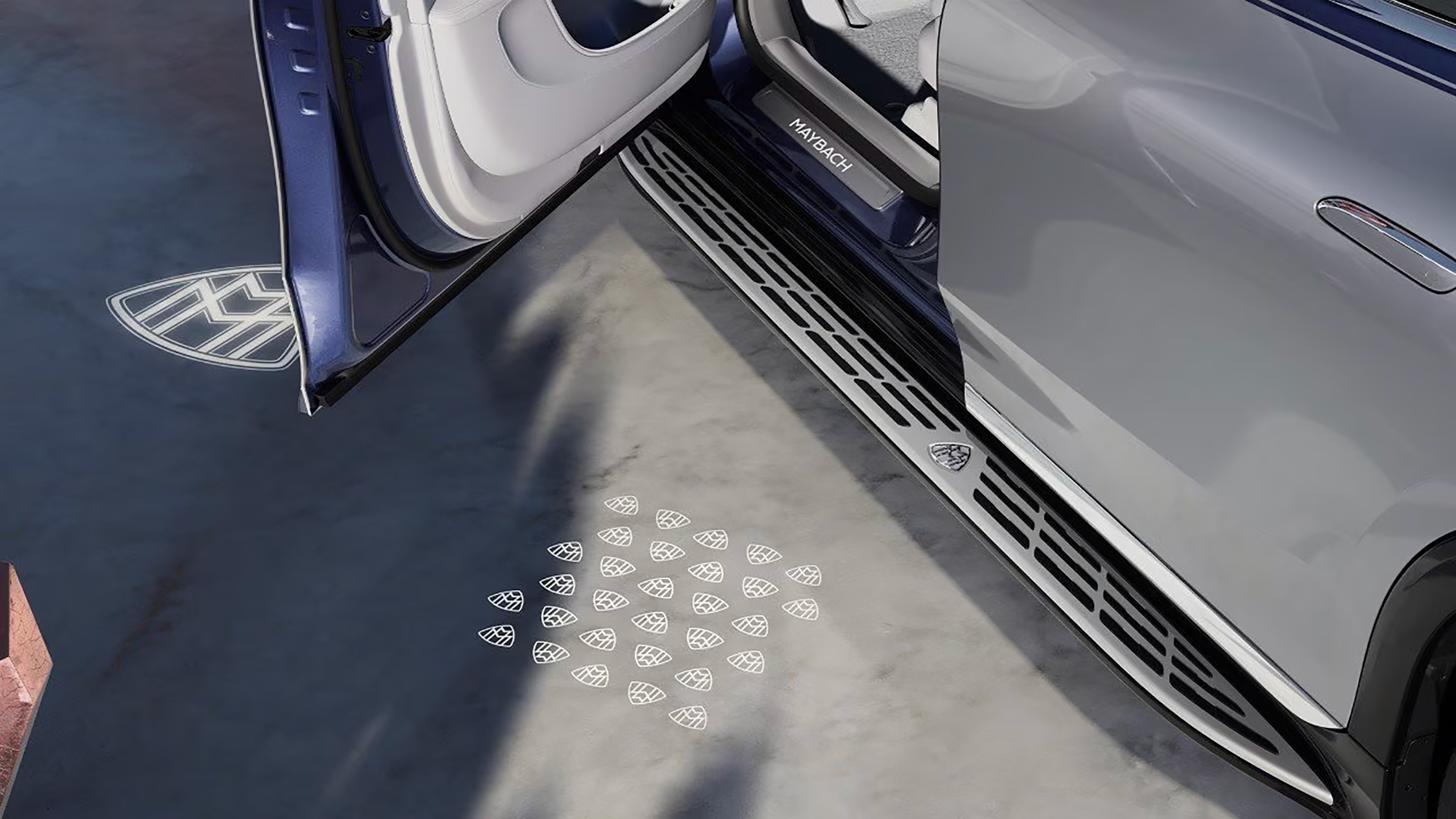 Mercedes-Maybach EQS SUV puddle lights
