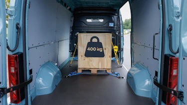Renault Master E-Tech - rear cargo doors
