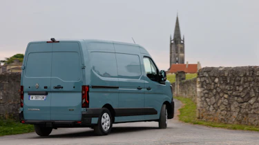 Renault Master E-Tech - rear cornering