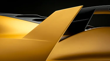 Aston Martin Valiant - rear wing