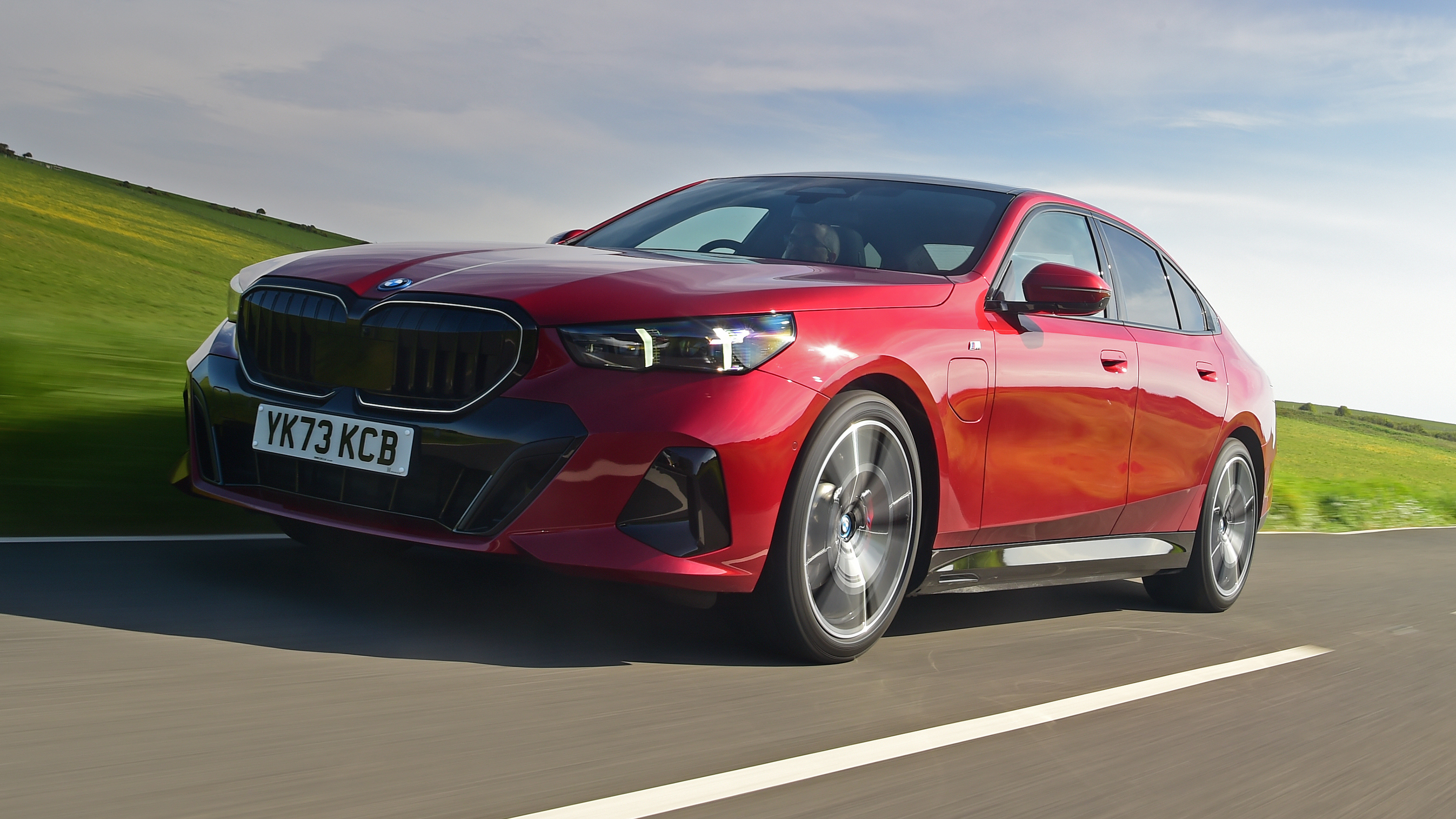 BMW 5 Series - front tracking