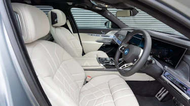 BMW 7 Series - front seats
