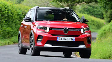 Citroen e-C3 - front cornering