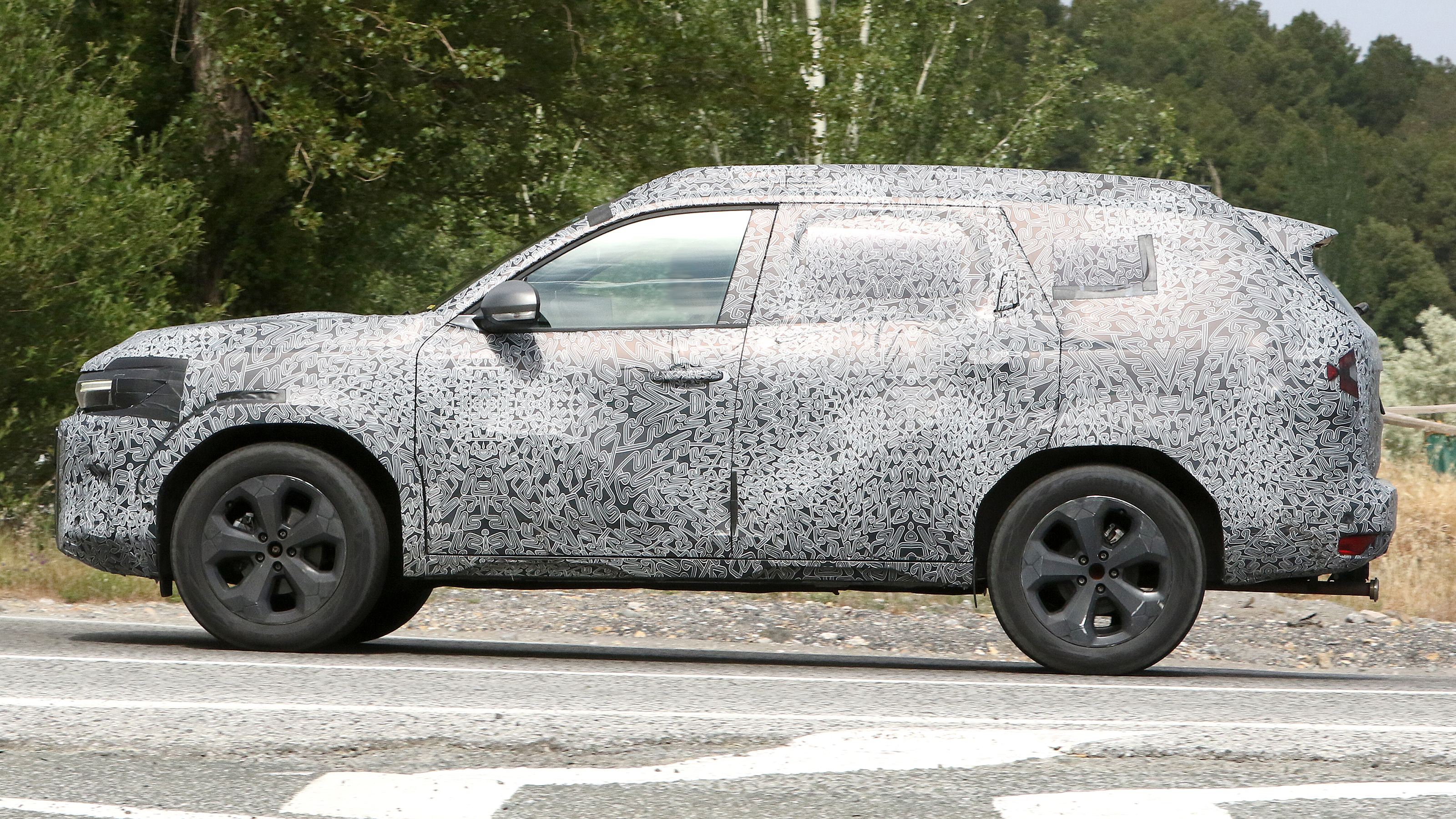New Dacia Bigster side on