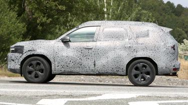 New Dacia Bigster side on
