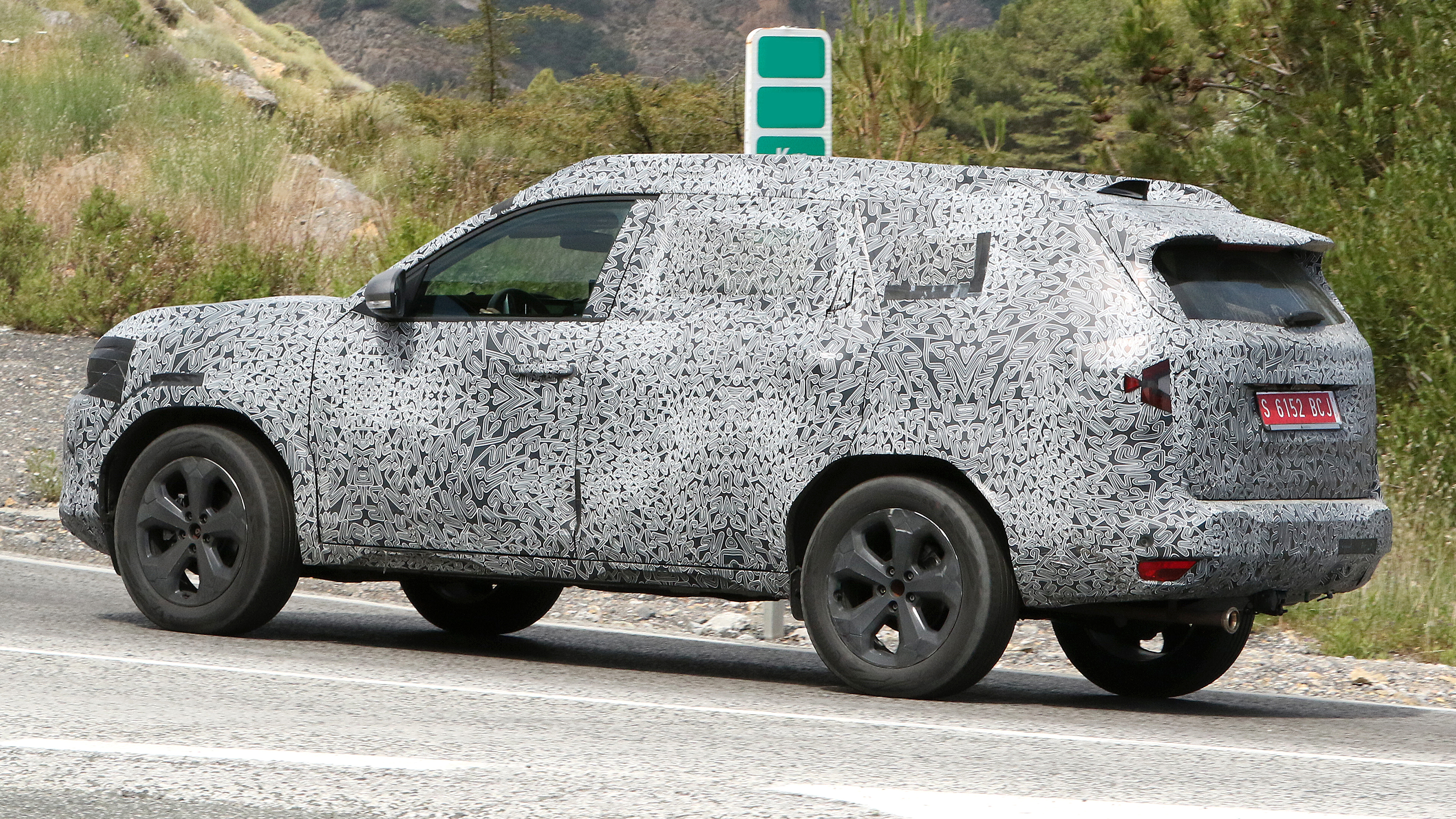 New Dacia Bigster rear passenger side angled 