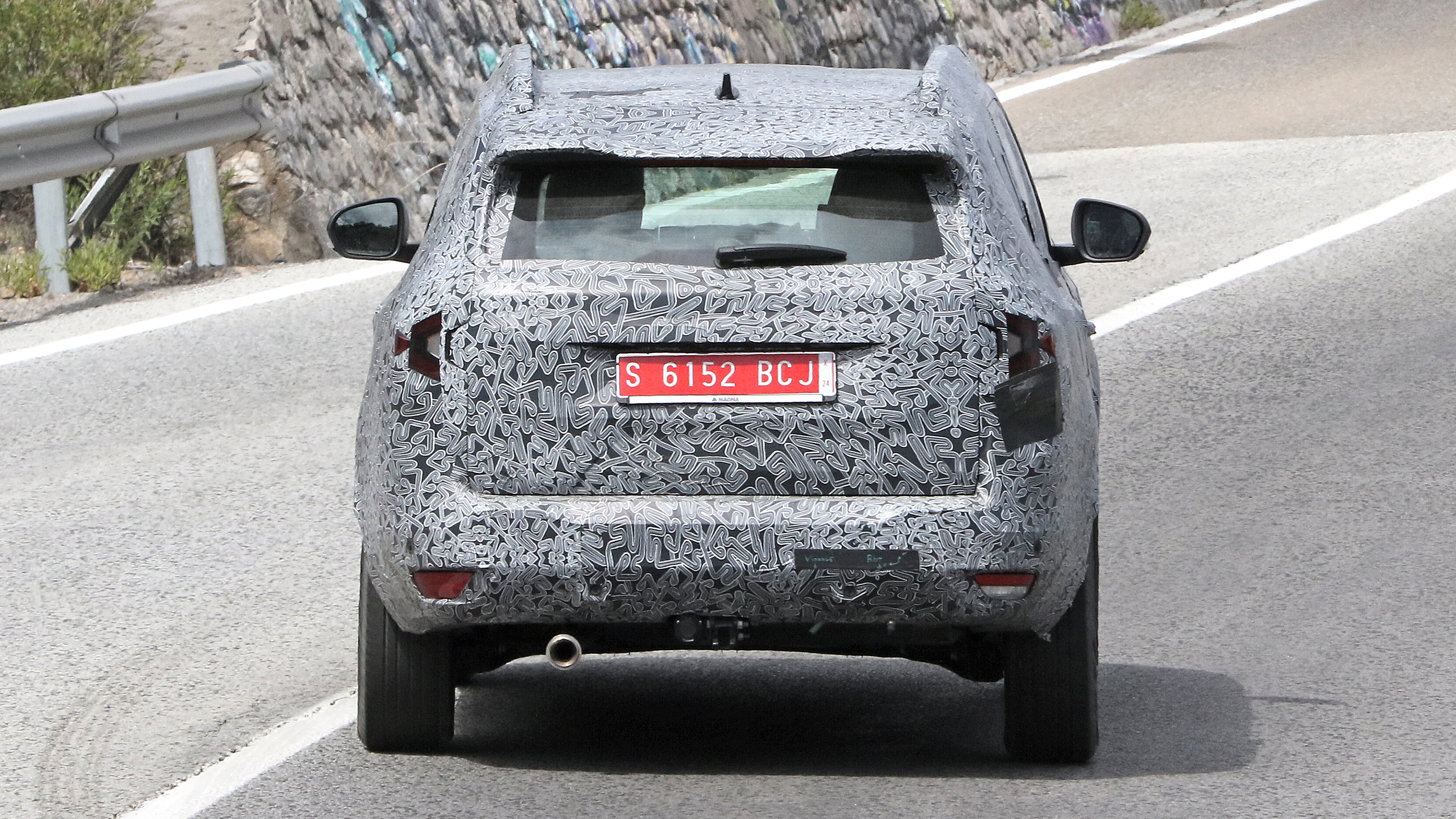 New Dacia Bigster rear tail shot