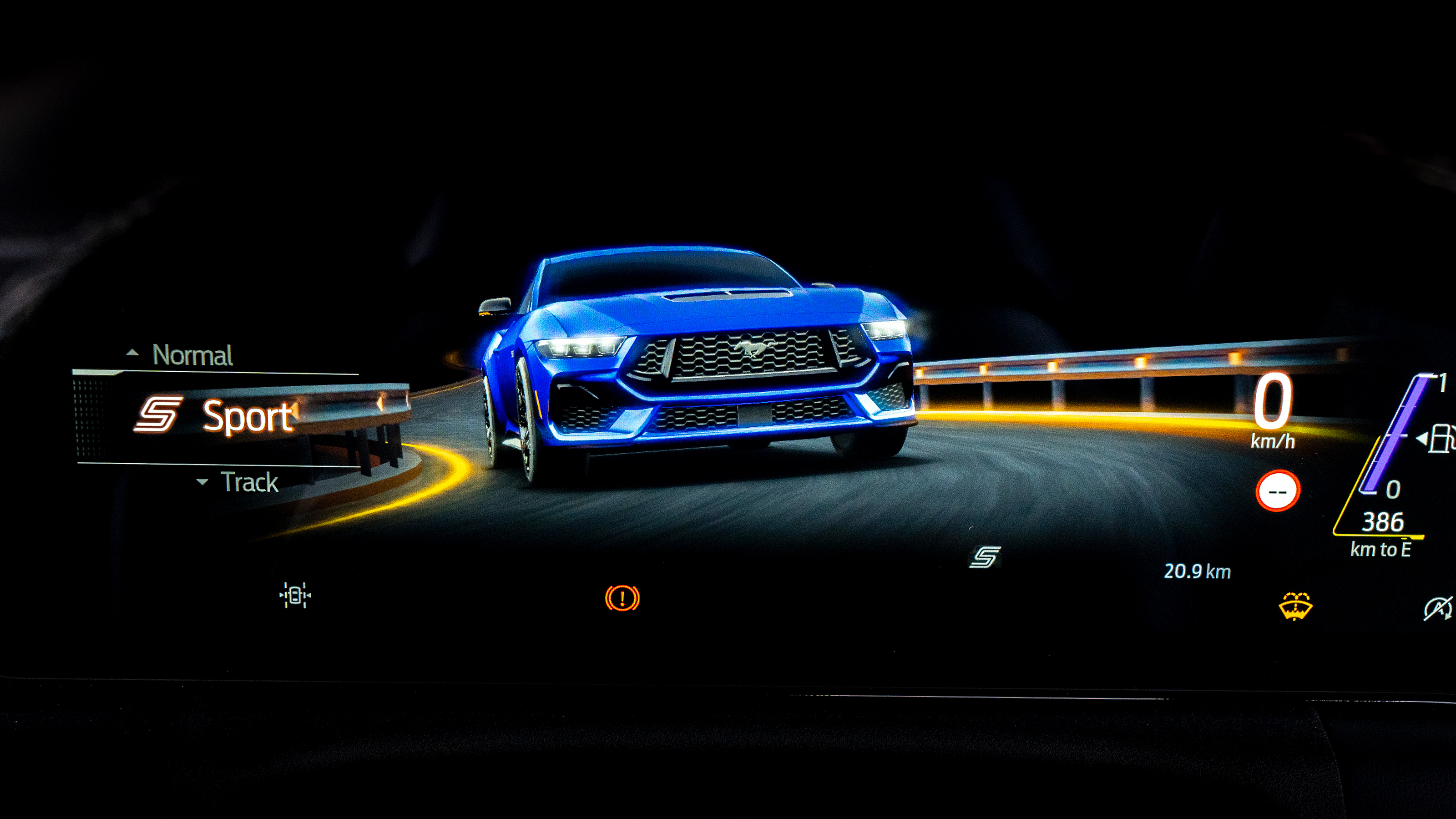 Ford Mustang Dark Horse - dashboard screen