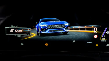 Ford Mustang Dark Horse - dashboard screen