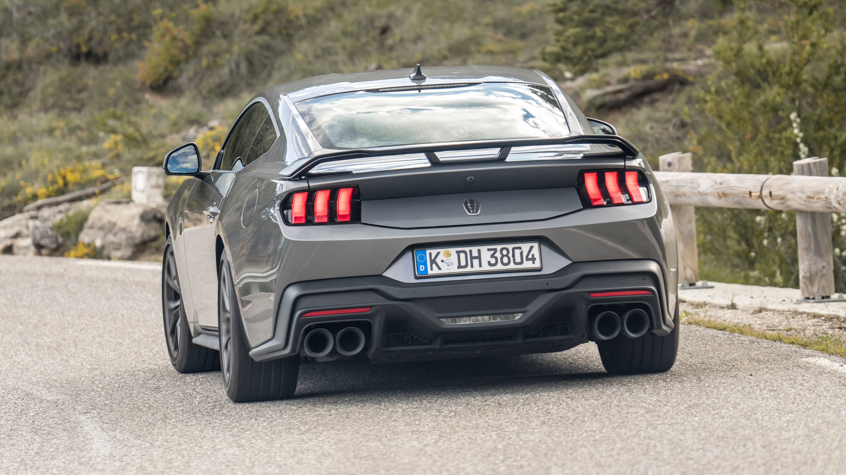 Ford Mustang Dark Horse - rear cornering