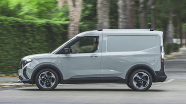 Ford Transit Courier - side