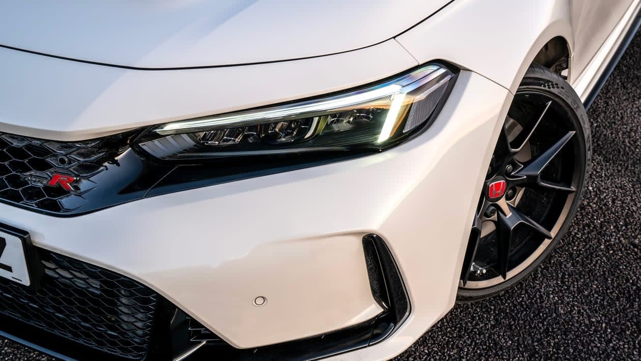 Honda Civic Type R - front light