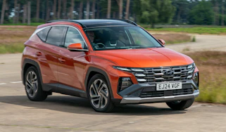 New Hyundai Tucson hybrid - front cornering