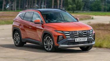 New Hyundai Tucson hybrid - front cornering