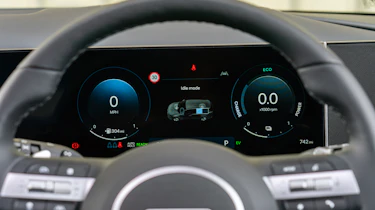 New Hyundai Tucson hybrid - digital dials