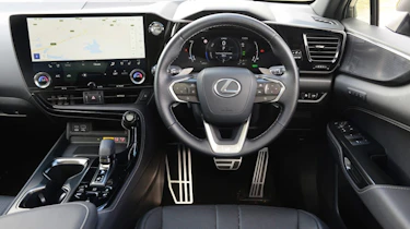 Lexus NX - dash