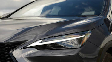 Lexus NX - front light