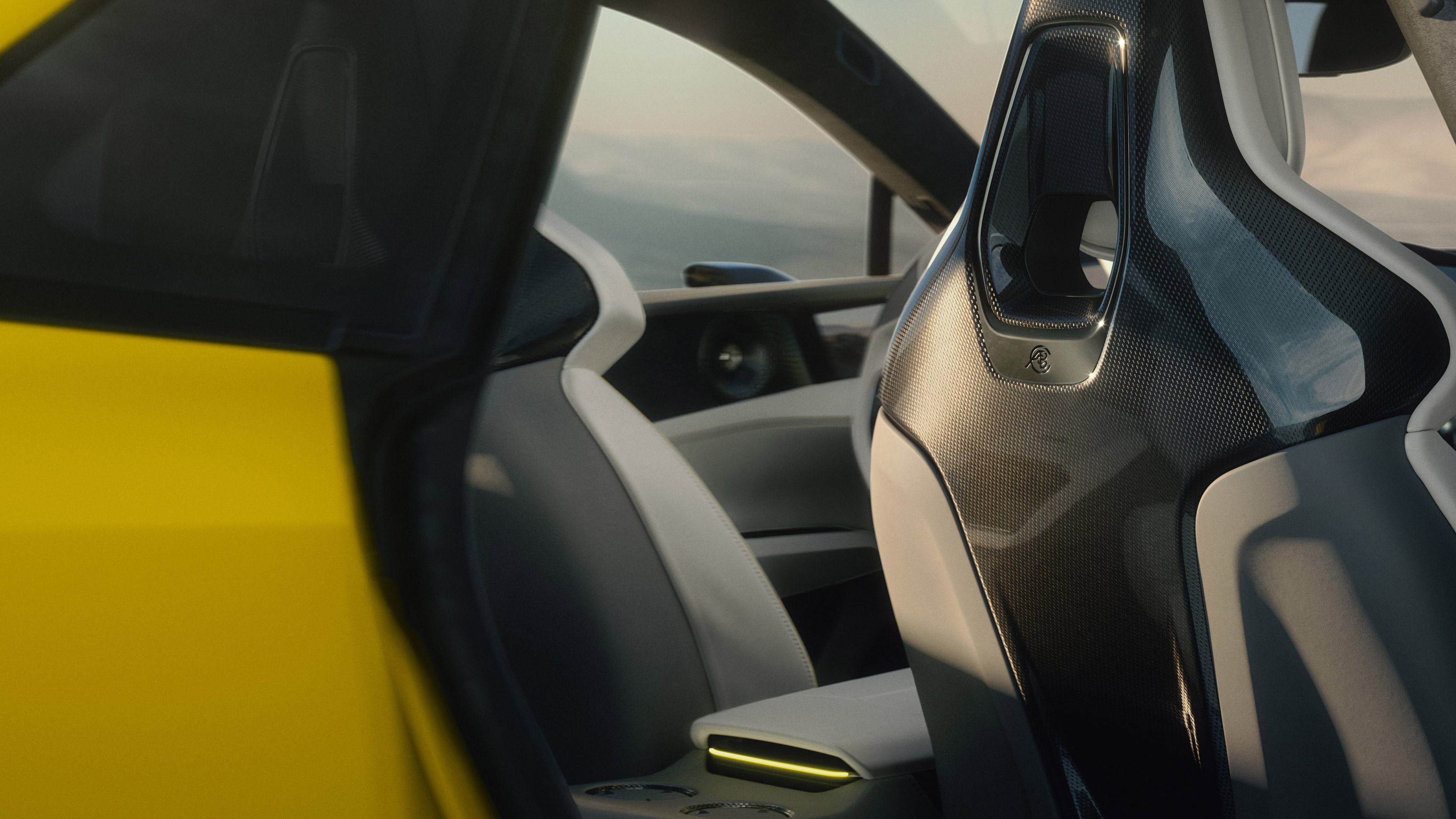 Lotus Emeya - seat detail
