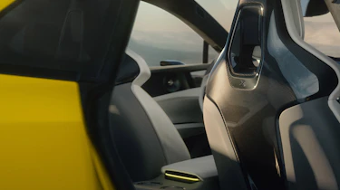 Lotus Emeya - seat detail