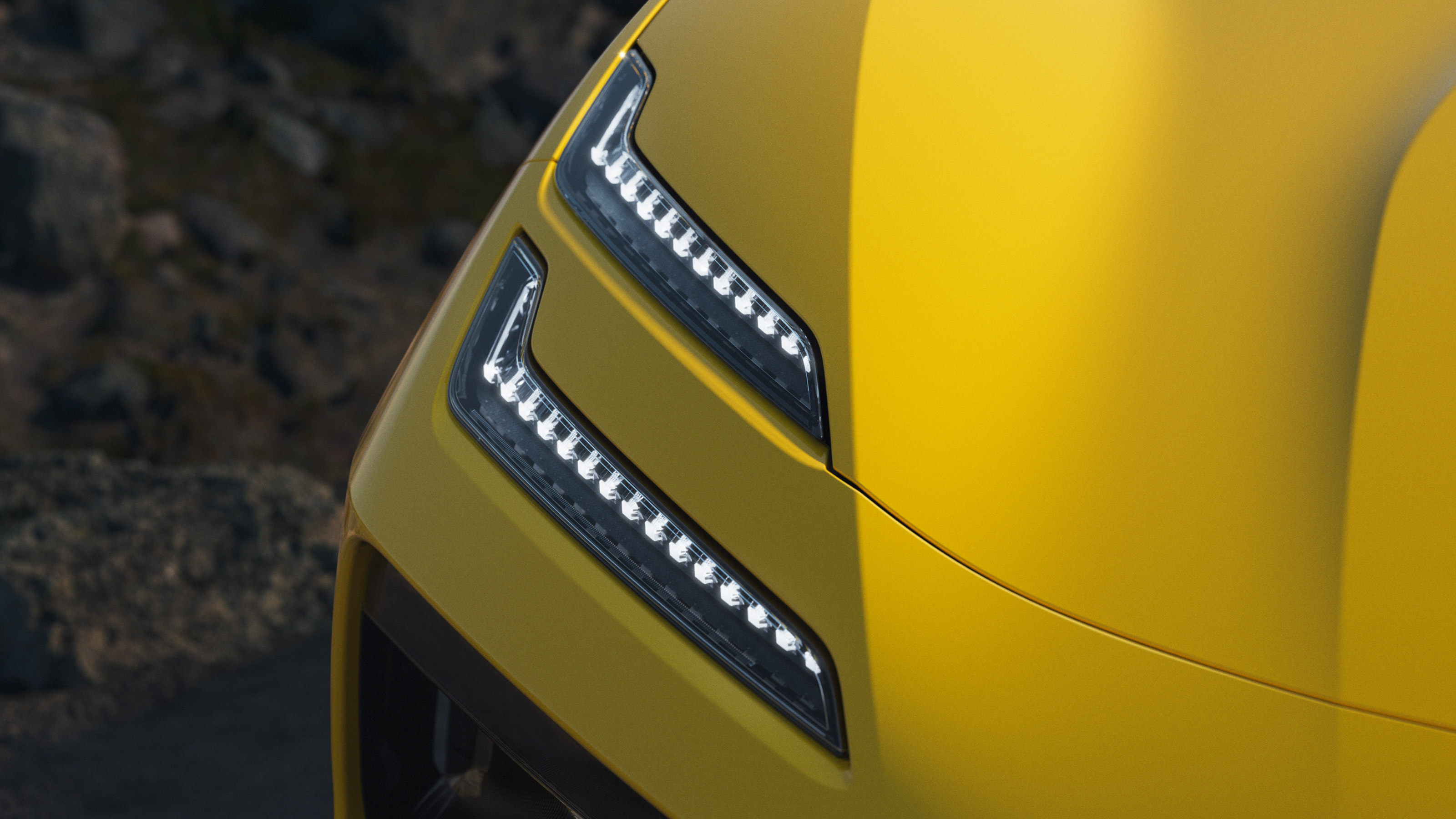 Lotus Emeya - front light