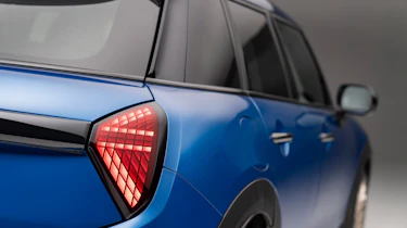 MINI Cooper 5-Door - rear light