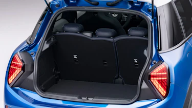 MINI Cooper 5-Door - boot