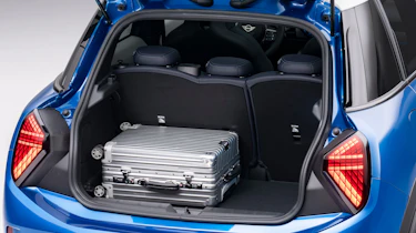MINI Cooper 5-Door - boot with case