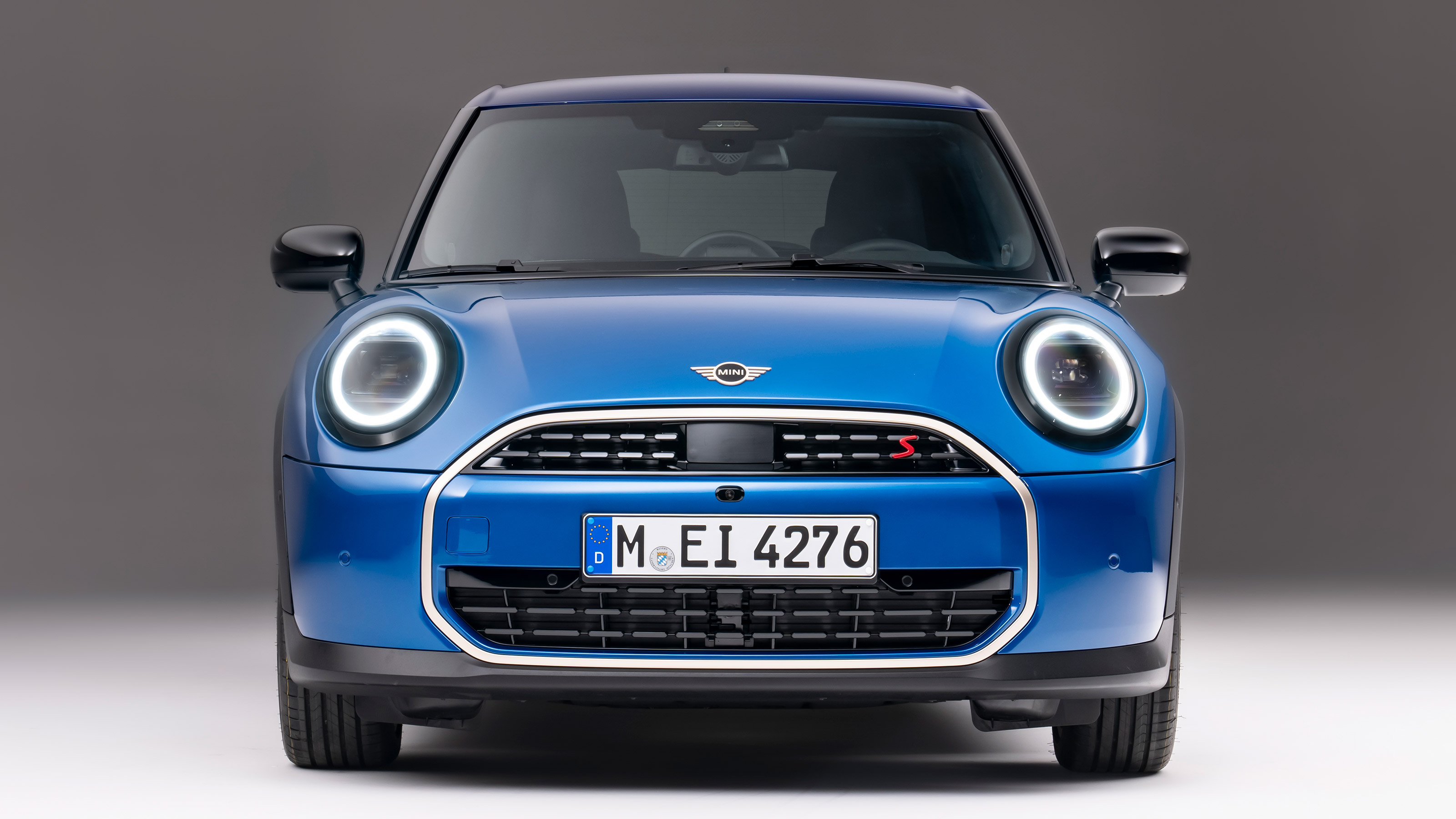 MINI Cooper 5-Door - full front
