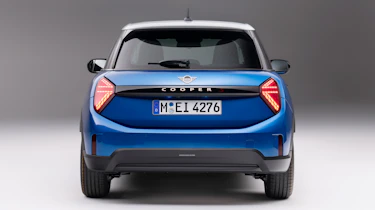 MINI Cooper 5-Door - full rear