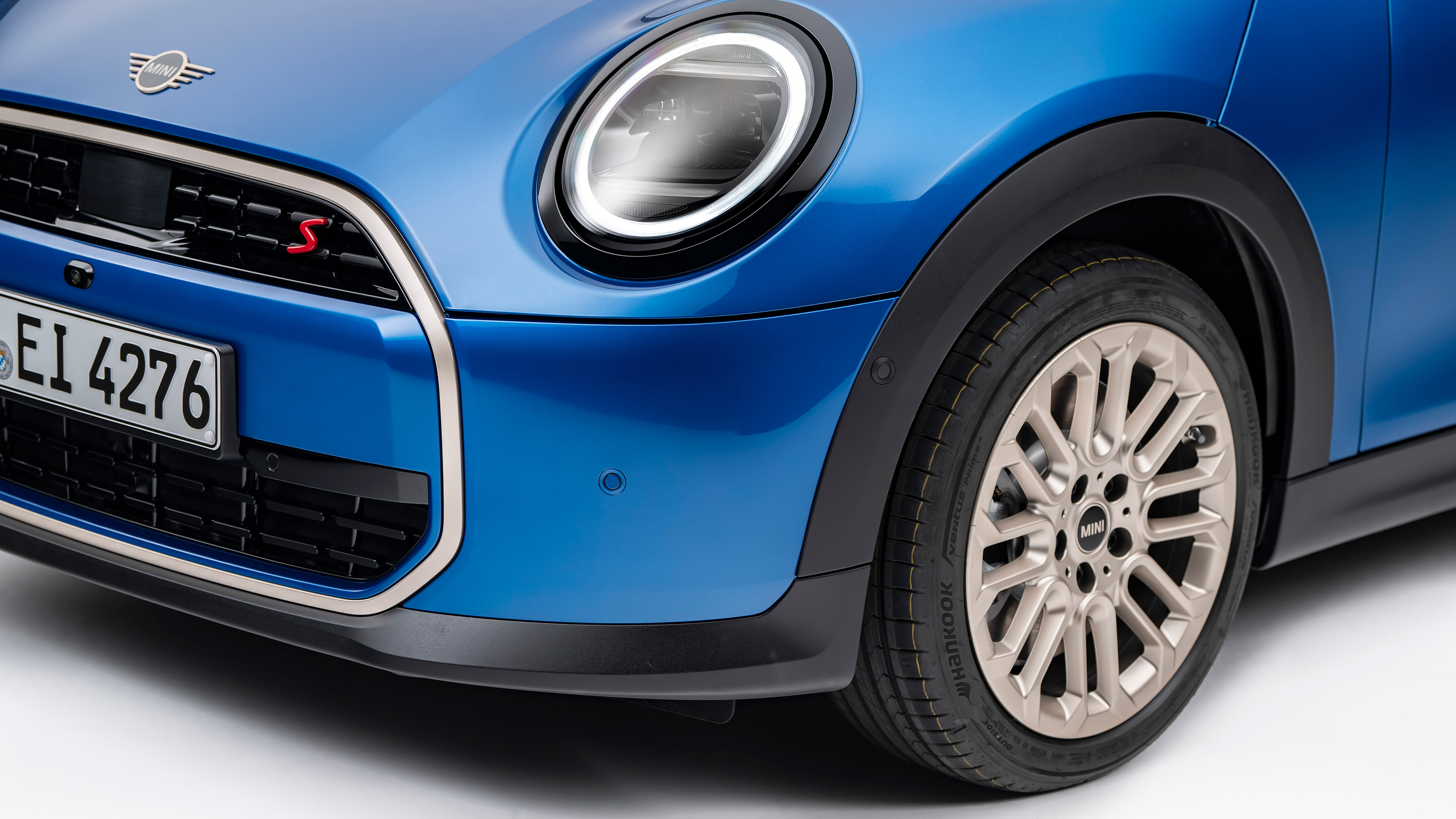 MINI Cooper 5-Door - front detail
