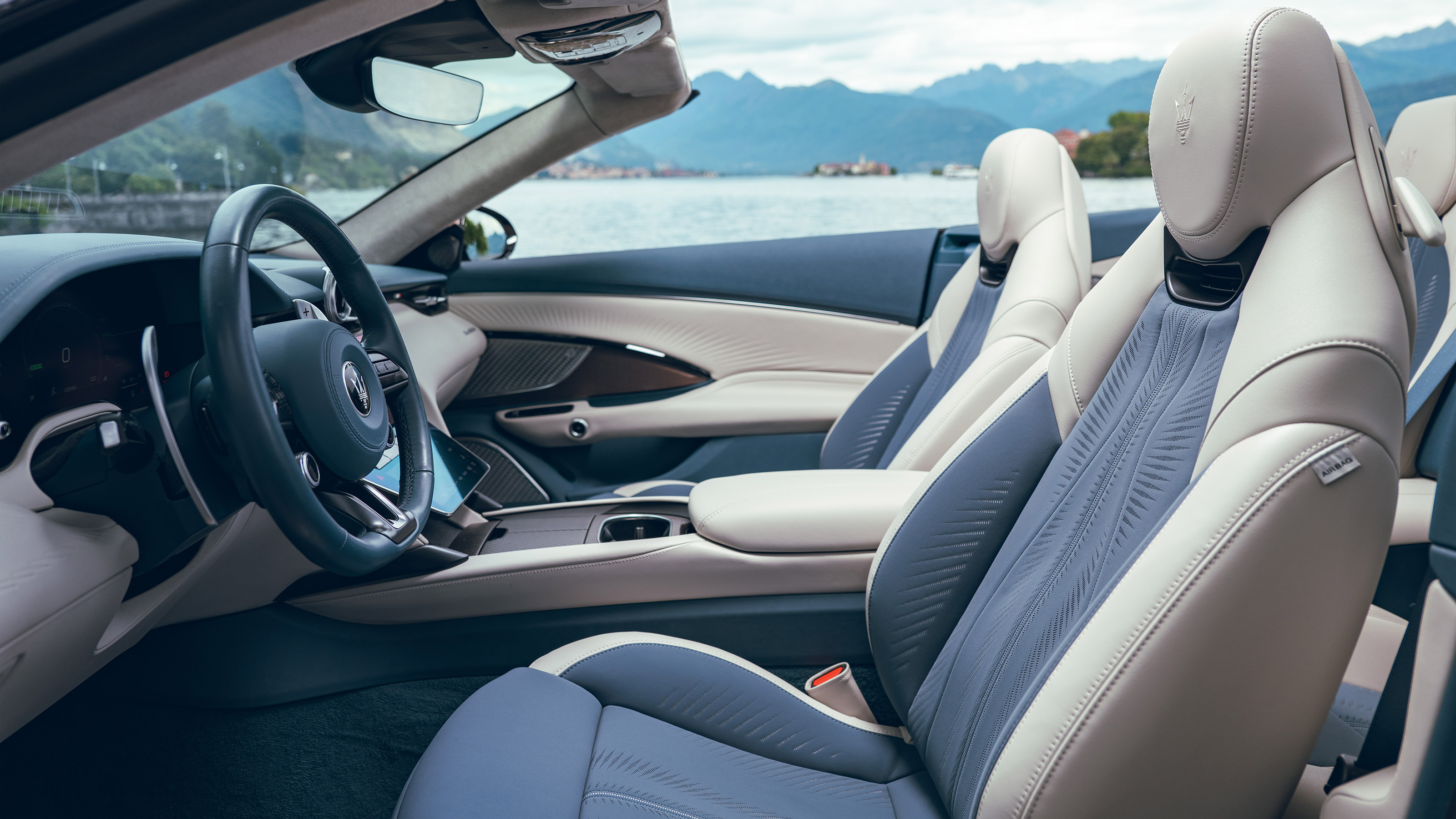 Maserati GranCabrio Folgore -  cabin