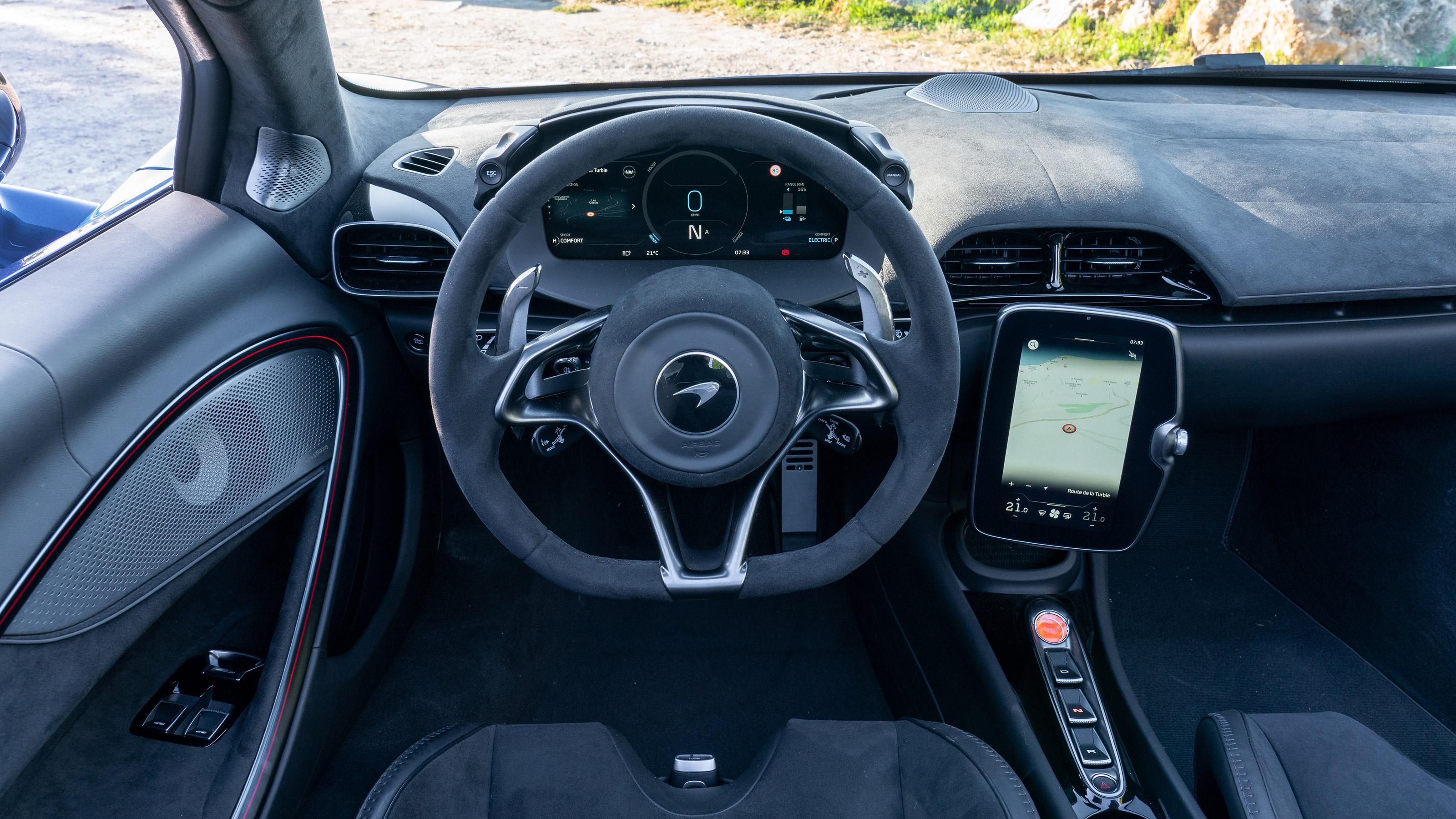 McLaren Artura Spider - dash