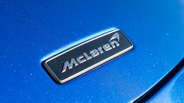 McLaren Artura Spider - badge